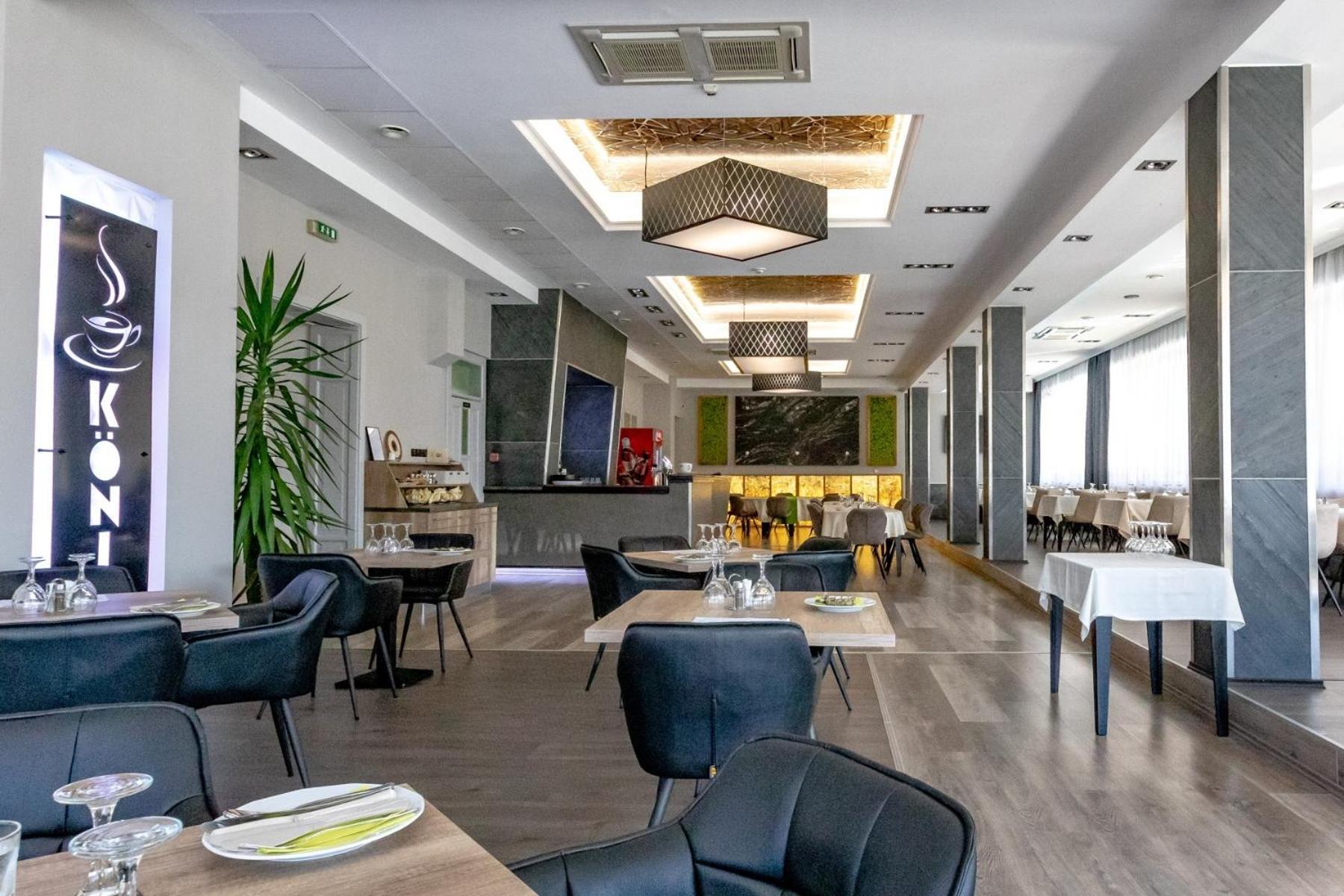 Koenig Hotel Kanije Dış mekan fotoğraf